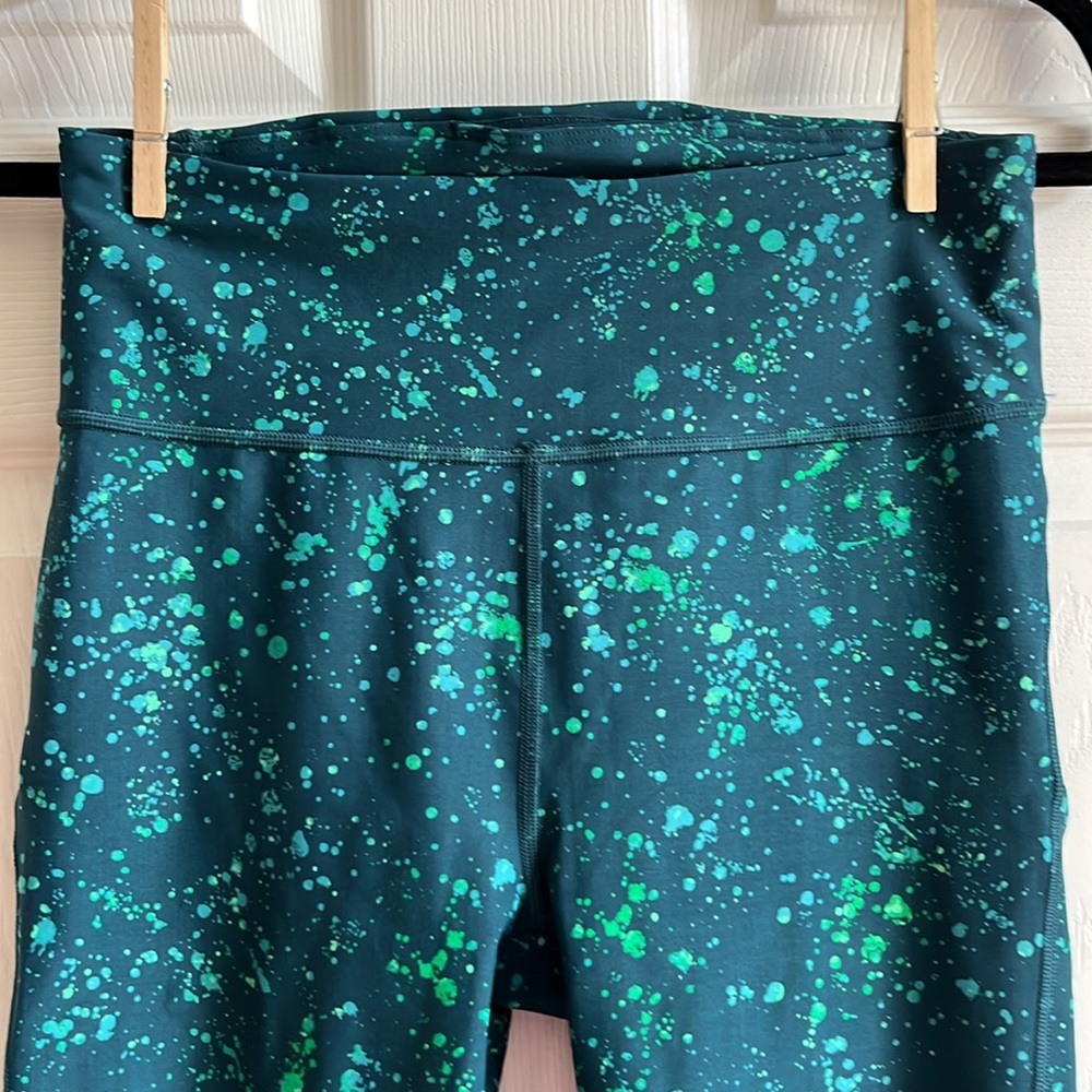 Athleta Ultimate Stash Pocket Splat Capri / SZ S - Picture 2 of 8